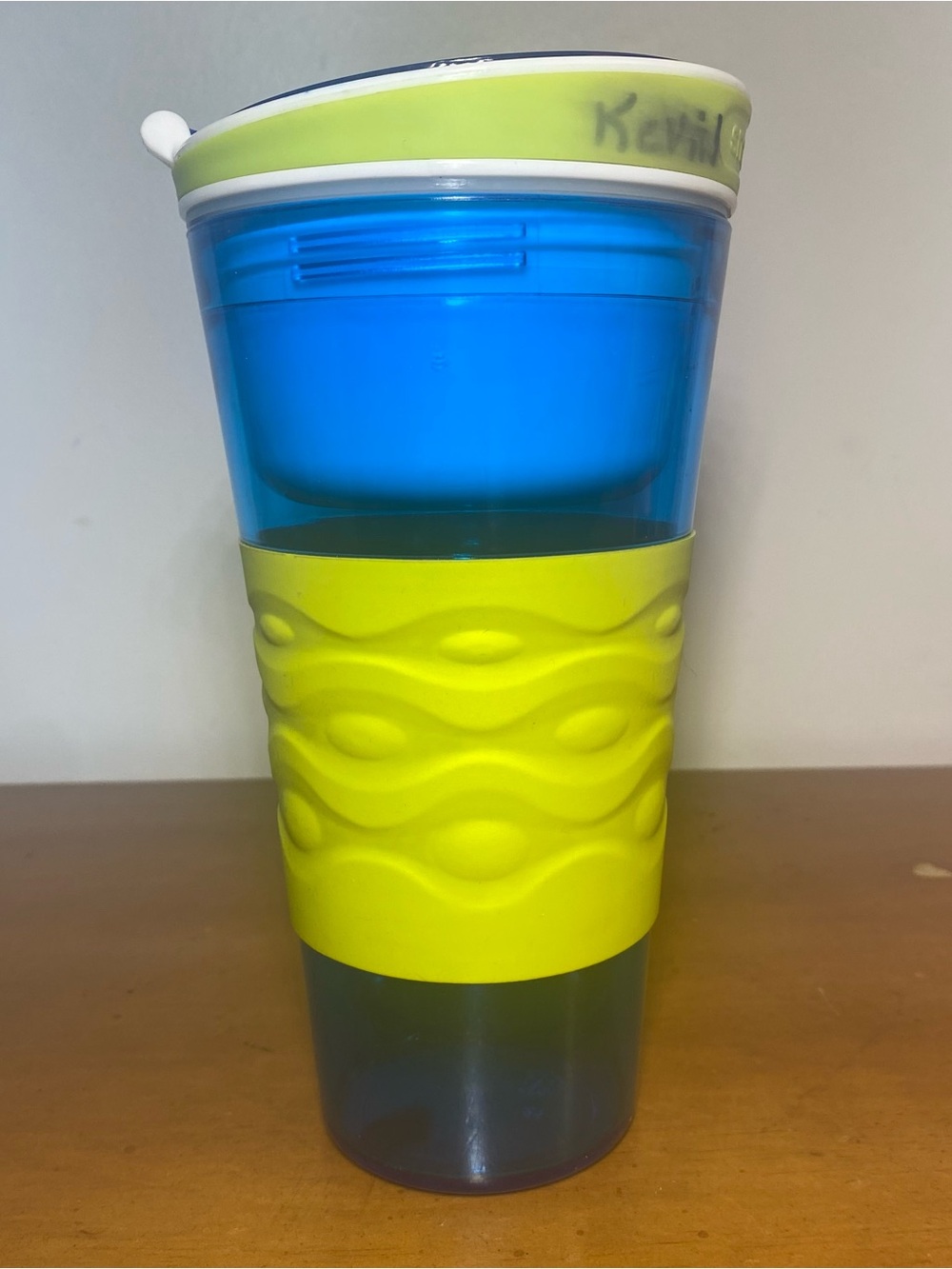 Snackeez  2 in 1 Drink & Snack Cup Blue Lime Green As Seen TV No Straw